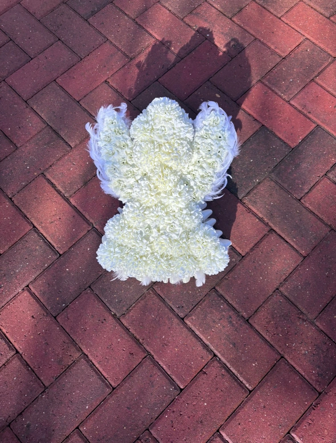 Angel Tribute, artificial silk funeral tribute available to hire